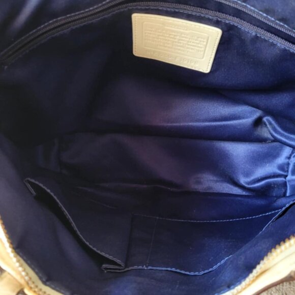 Coach Cream Patent Leather Signature C Stitched Shoulder/Handbag Purse - F19198 - Picture 2 of 5